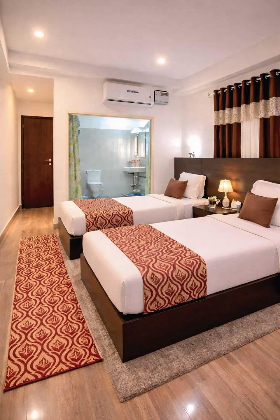 Classic Room, Multiple Beds, City View | Desk, free WiFi, bed sheets