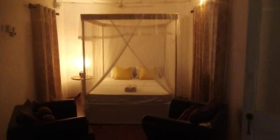 Desk, soundproofing, iron/ironing board