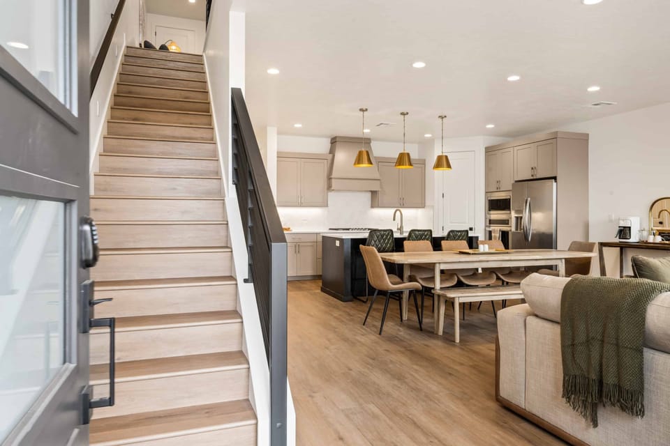 Townhome, 4 Bedrooms | Private kitchen | Fridge, oven, coffee/tea maker, electric kettle