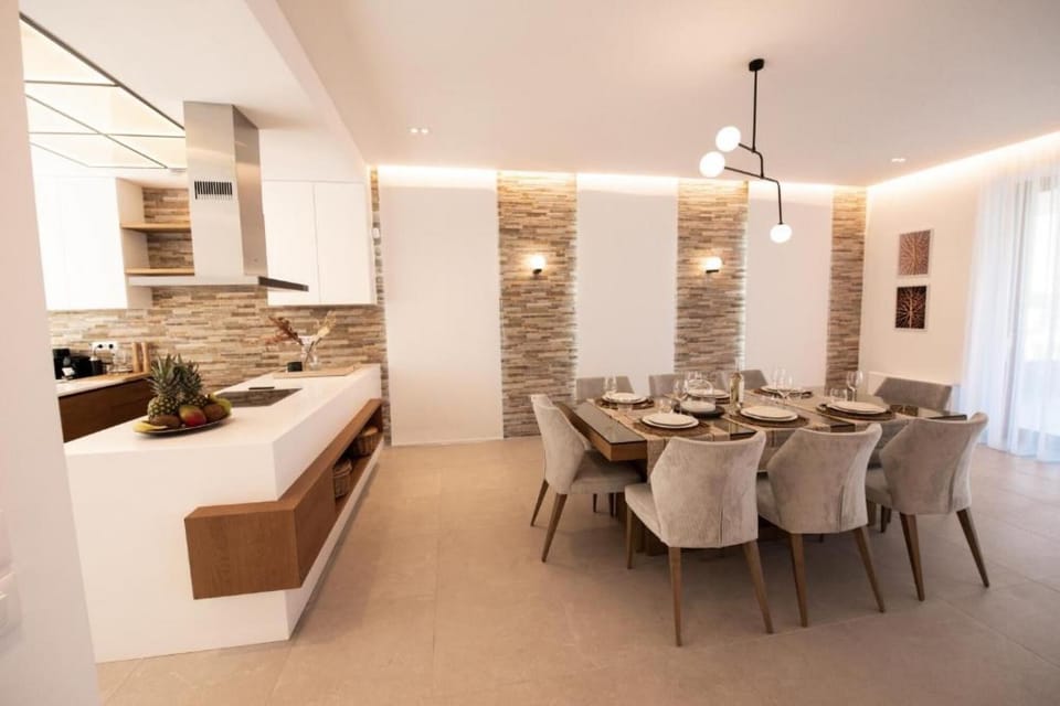 House | 5 bedrooms, soundproofing