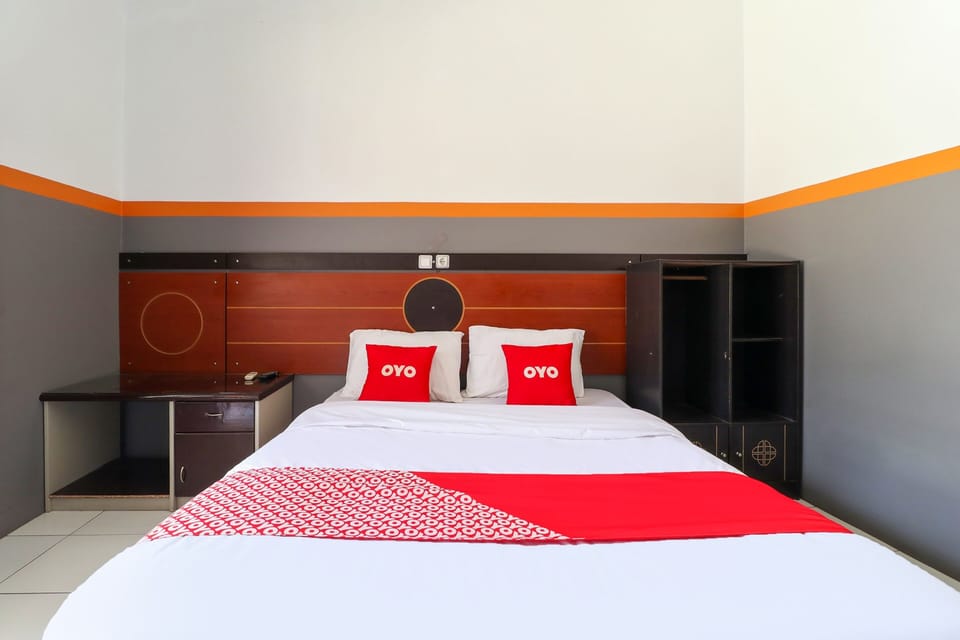 Standard Double Room | Laptop workspace, free WiFi, bed sheets