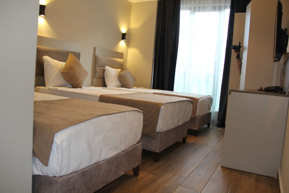 Premium bedding, minibar, desk, soundproofing