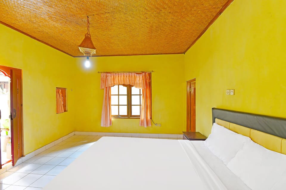 Standard Double Room | Desk, laptop workspace, free WiFi, bed sheets