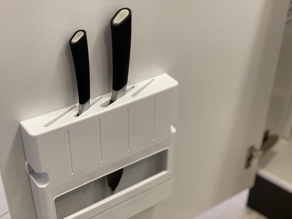 Electric kettle, toaster