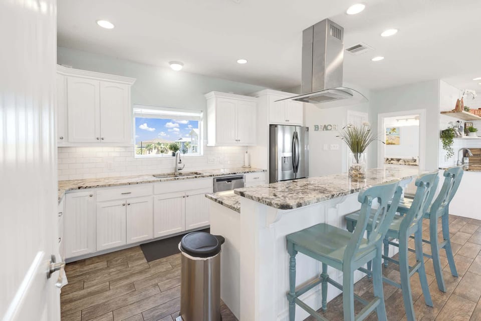 House, Multiple Beds, Patio, Ocean View (The Reserve At Park Place) | Private kitchen | Coffee/tea maker, fridge, microwave, oven