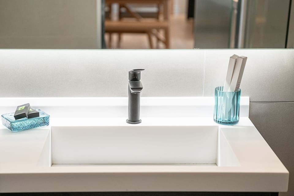 Design Apartment | Bathroom | Shower, rainfall showerhead, free toiletries, hair dryer