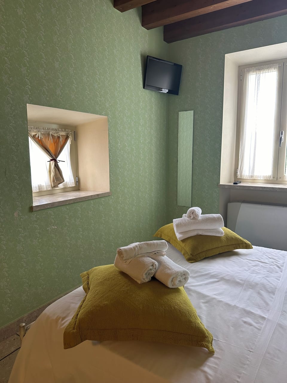 Superior Twin Room | Individually decorated, desk, free WiFi, bed sheets