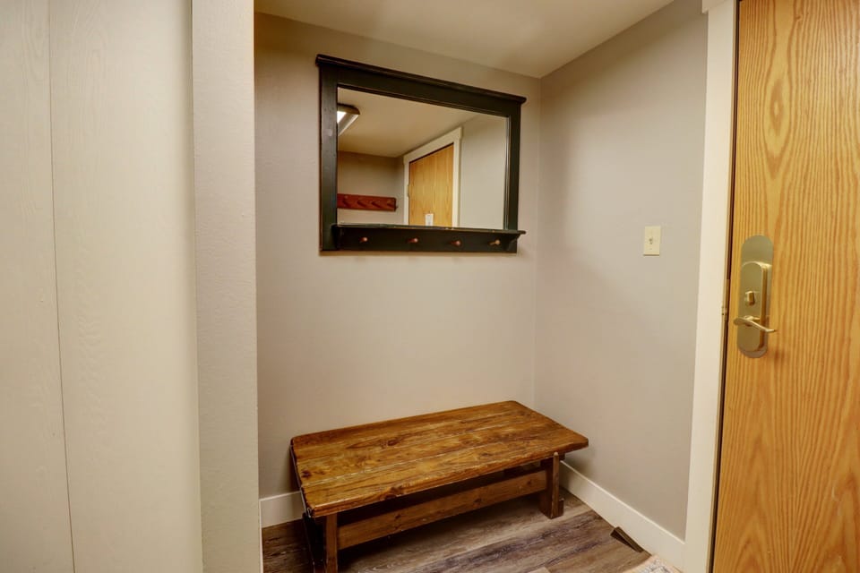 Condo, 3 Bedrooms | Interior