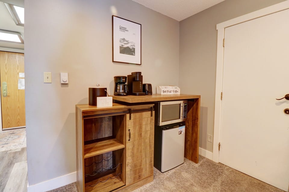 Condo, 3 Bedrooms | Interior