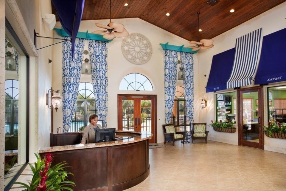 House, 5 Bedrooms | Lobby