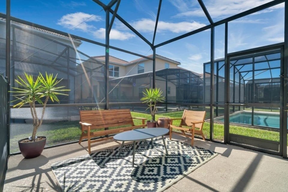 House, 5 Bedrooms | Property grounds