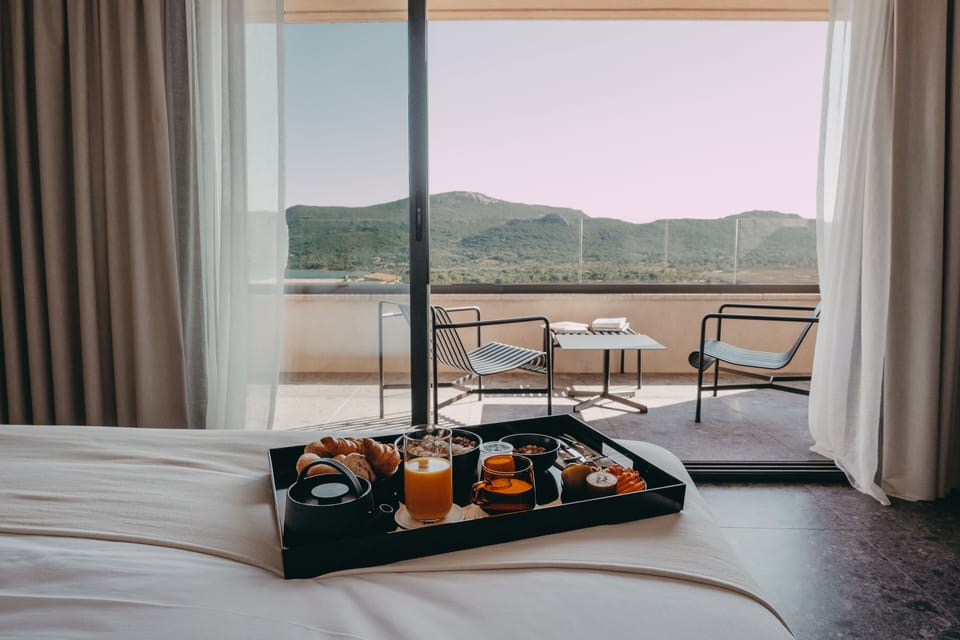 Suite, Bay View | Premium bedding, pillowtop beds, minibar, in-room safe