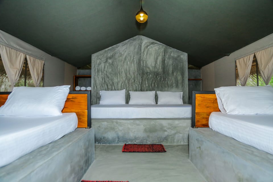 1 bedroom, individually furnished, laptop workspace, bed sheets