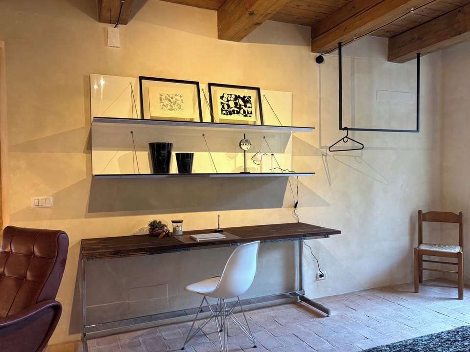 Deluxe Suite, Vineyard View, Ground Floor | Living area