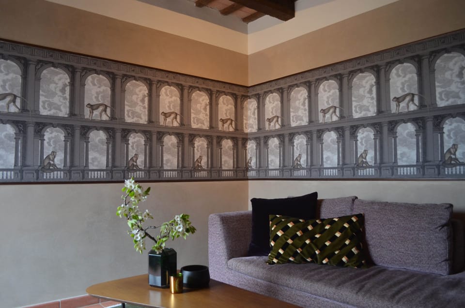 Deluxe Suite, 1 King Bed, Balcony, Vineyard View | Living area