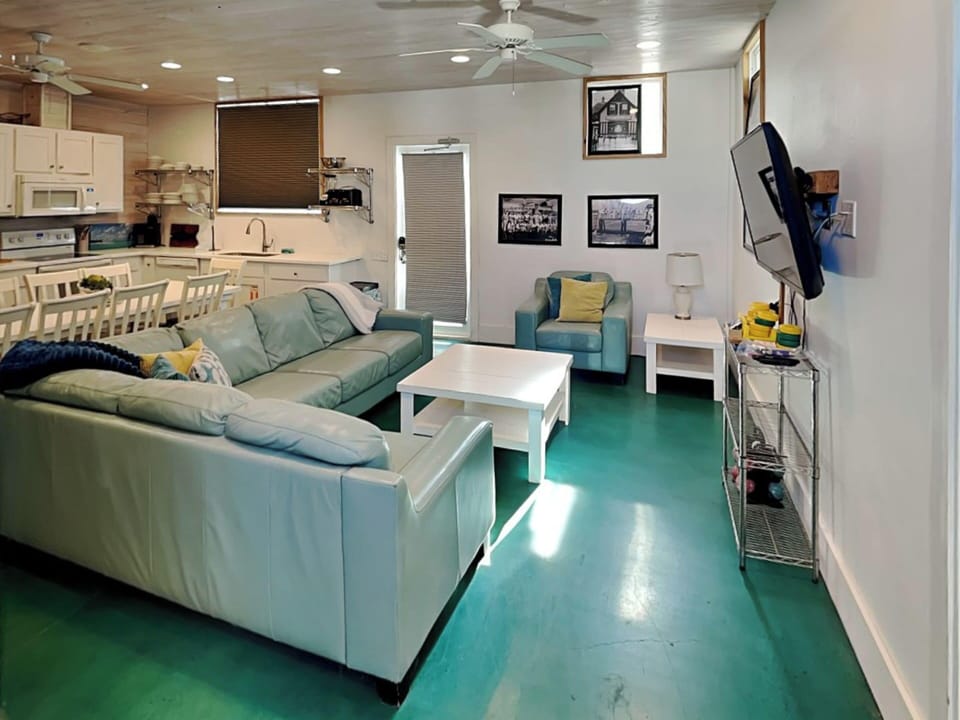 House (4 Bedrooms) | Property amenity