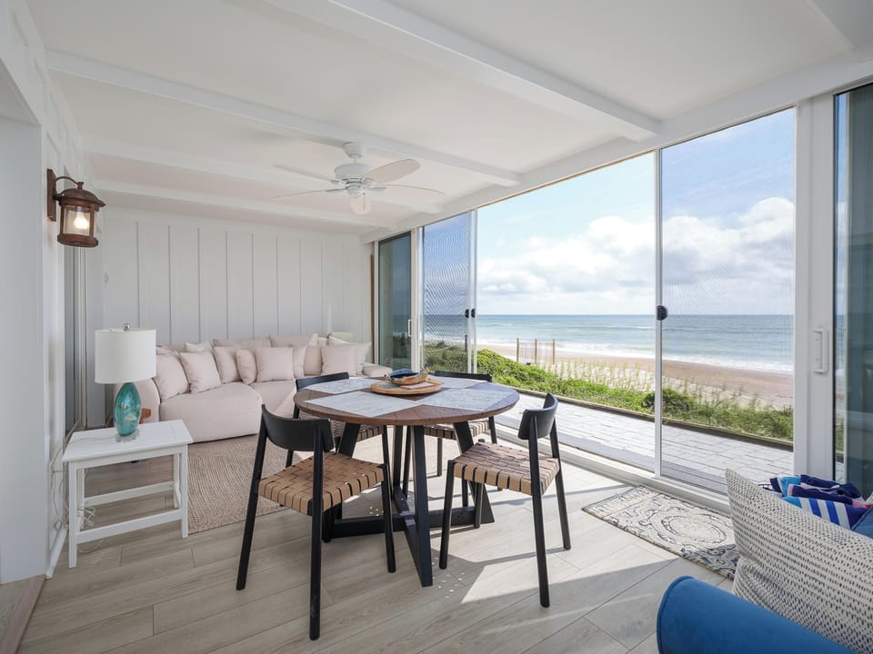 Condo (2 Bedrooms) | Property amenity