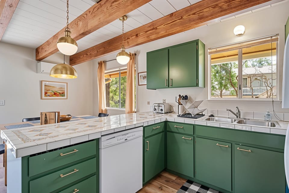 House, 3 Bedrooms | Private kitchen | Coffee/tea maker, fridge, oven
