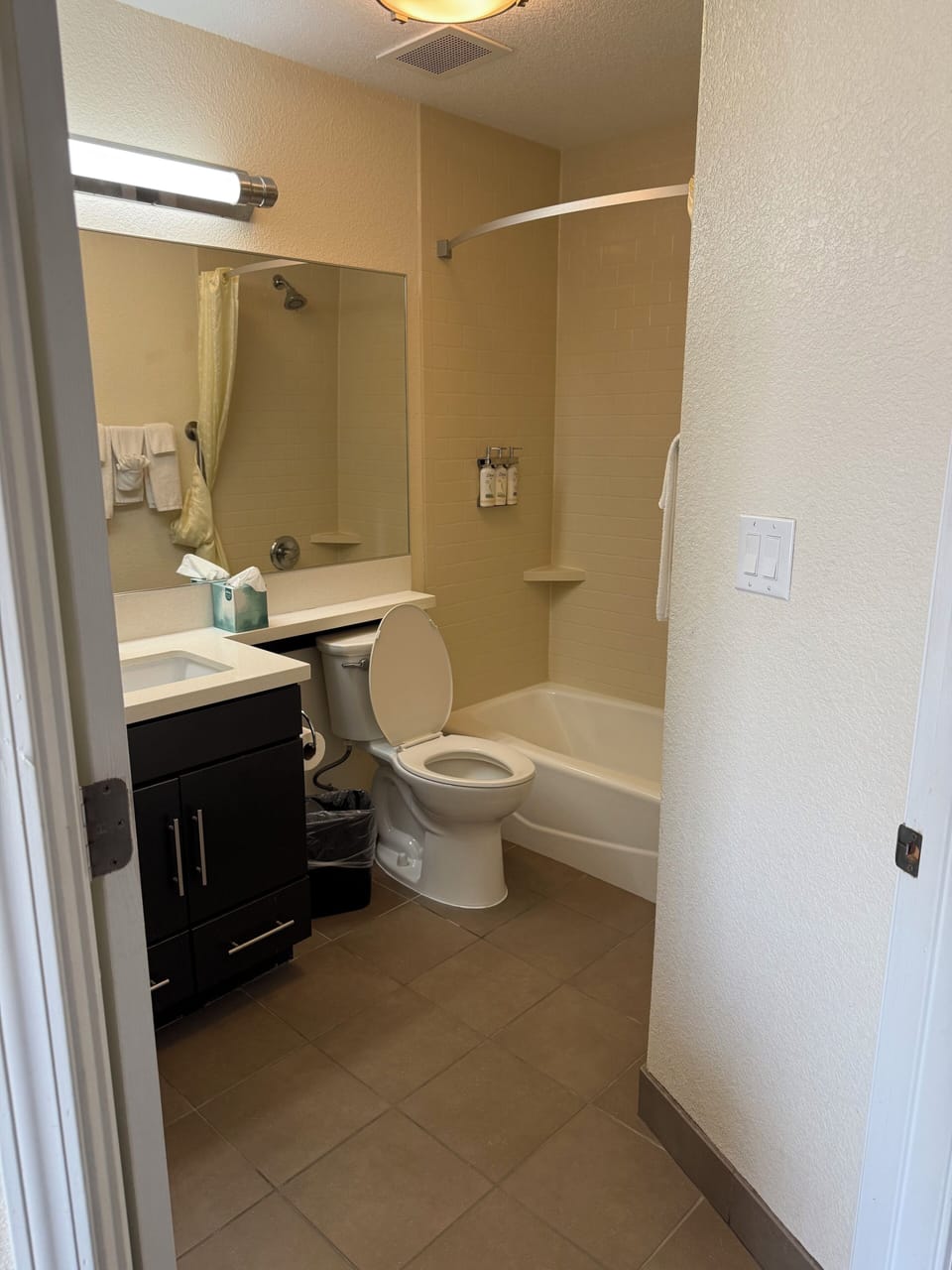 Studio Suite, 2 Queen Beds | Bathroom | Hair dryer, bidet, towels