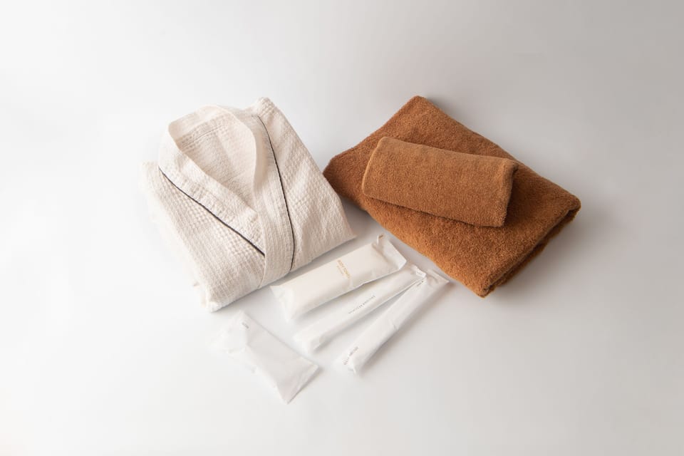 WiFi (free), bed sheets
