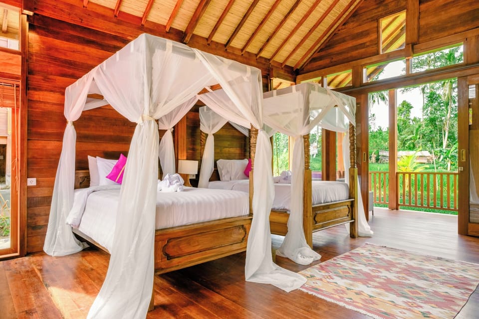 Sunrise Pool Access Suite with Butler Service | Premium bedding, minibar, in-room safe, desk