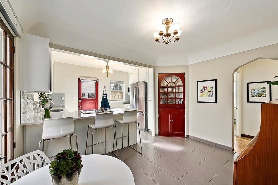 House, Multiple Beds, Hot Tub, Garden View (21st - #1501) | Dining