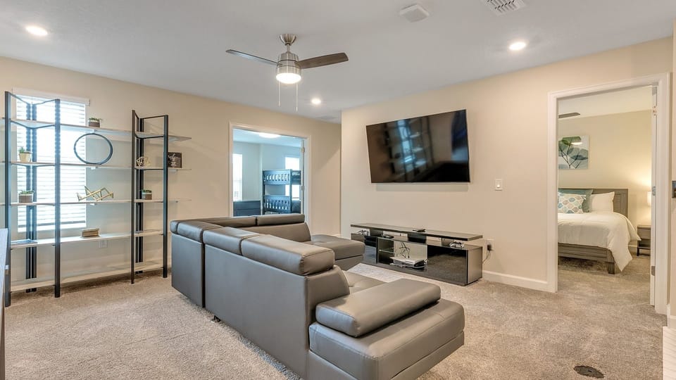 House, Multiple Bedrooms | Living area