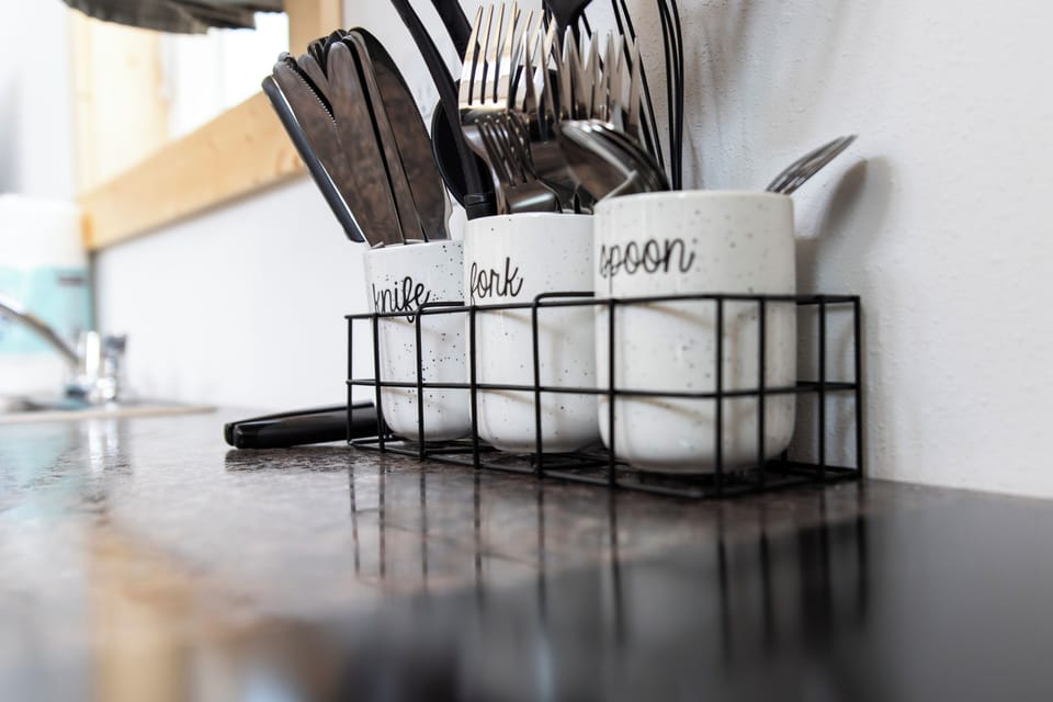 Family Cabin, 2 Bedrooms | In-room dining