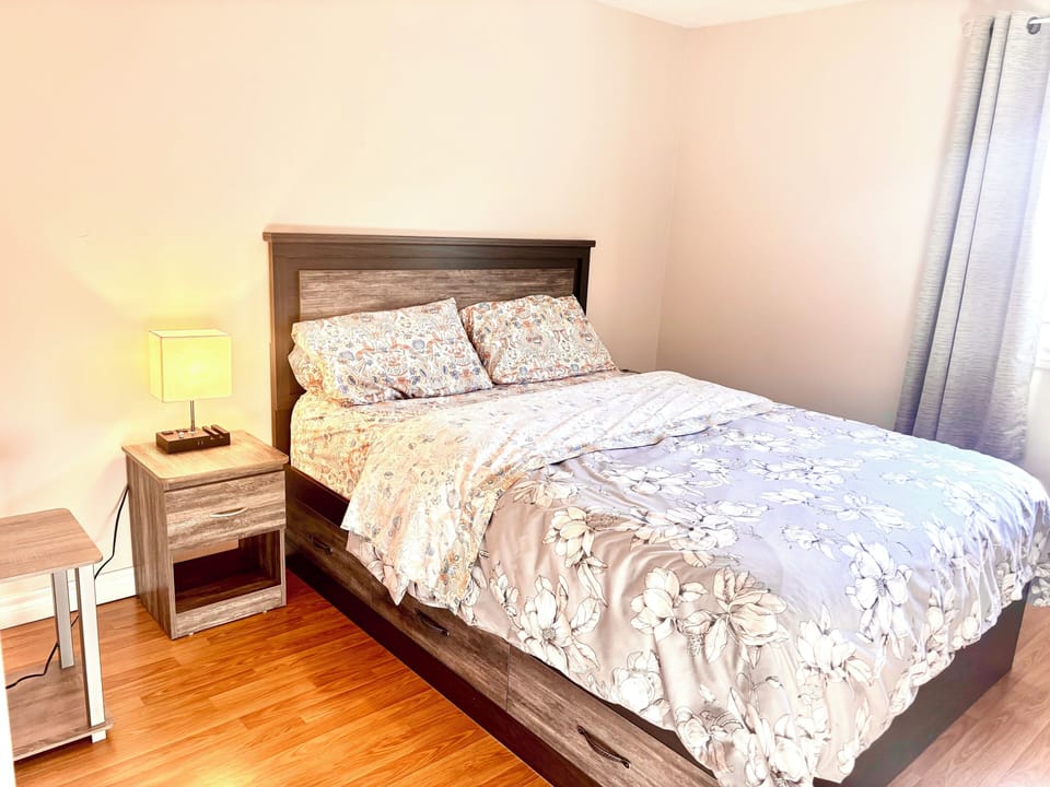 Comfort Single Room | Desk, laptop workspace, free WiFi, bed sheets