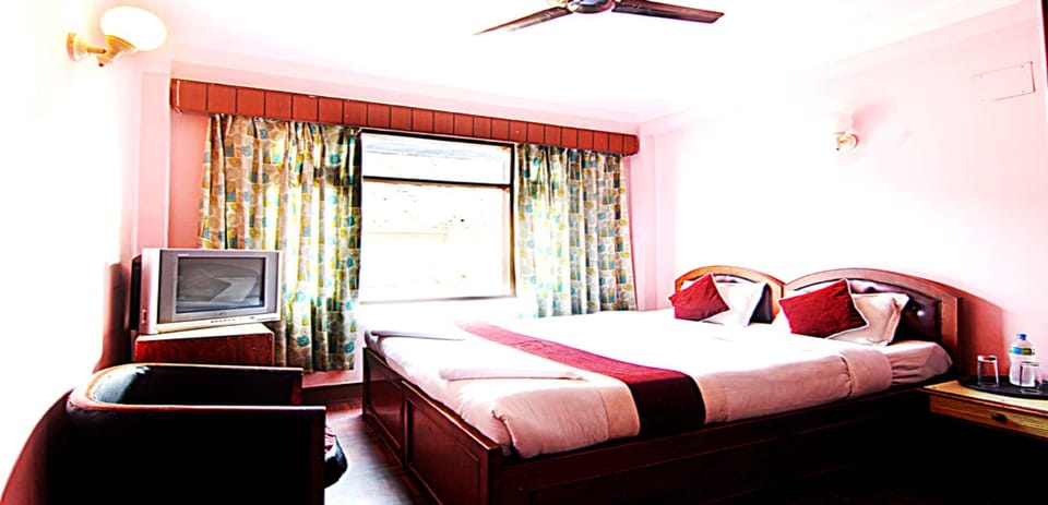Single Room | Free WiFi, bed sheets