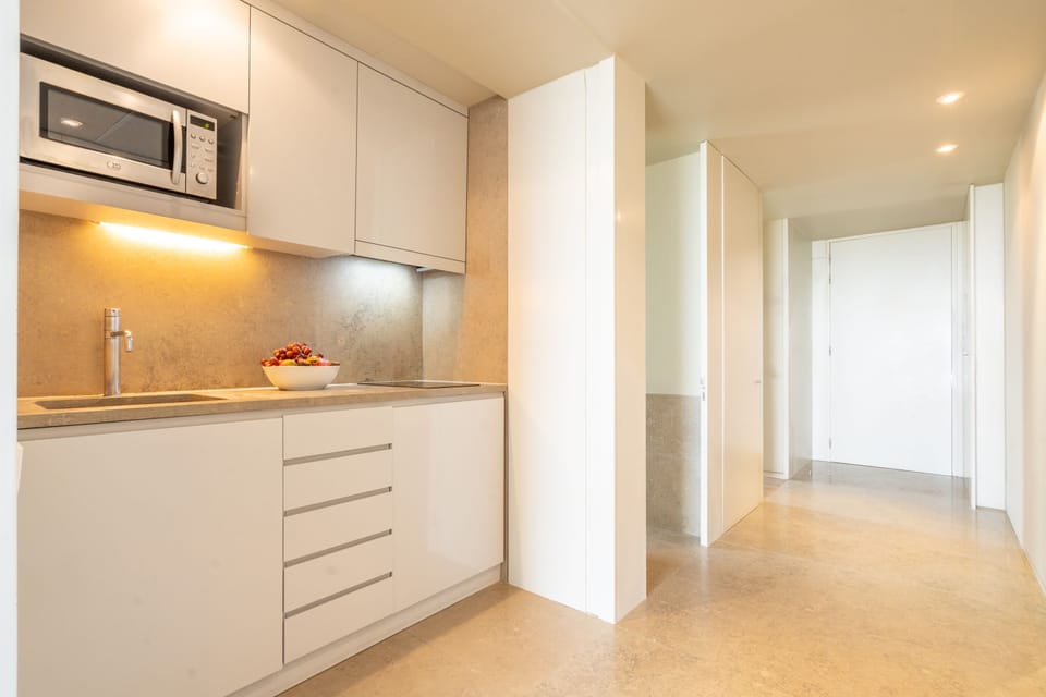Superior Studio | Private kitchenette | Fridge, microwave, stovetop, cookware/dishes/utensils
