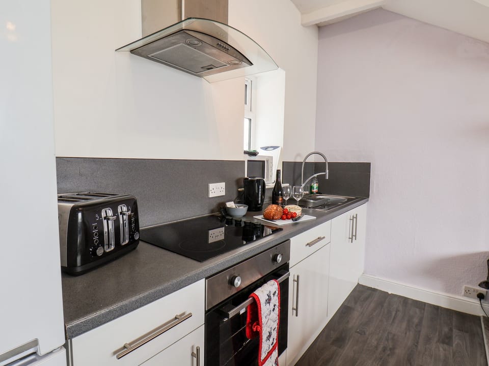 Cookware/dishes/utensils