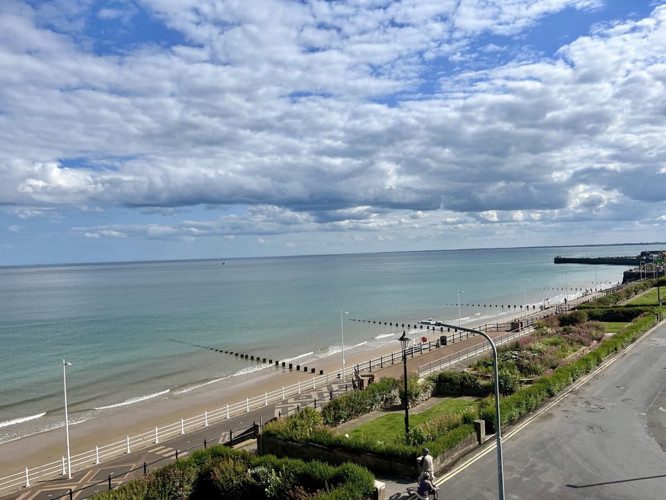 10 Beach View @ Beaconsfield House Cottage in Bridlington