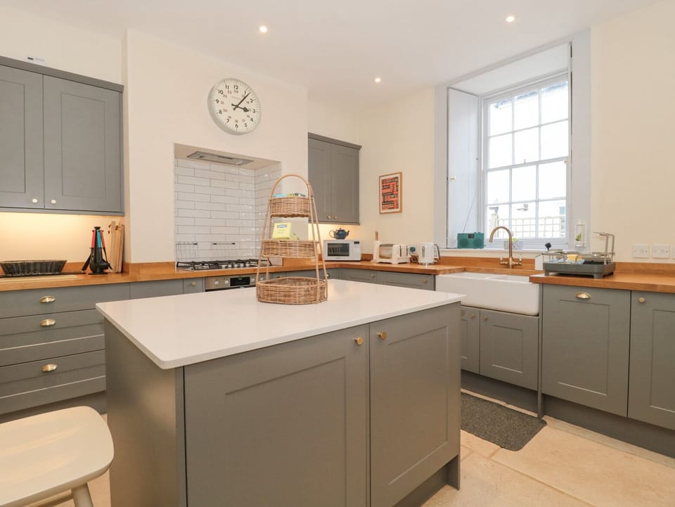 Fridge, dishwasher, electric kettle, toaster