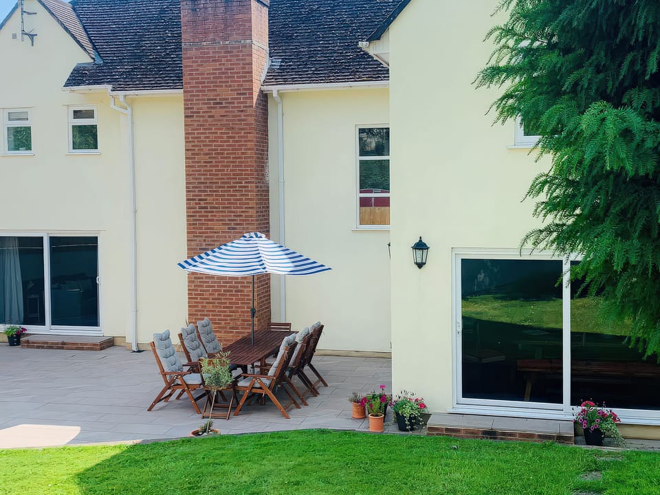 Cottage | Outdoor dining