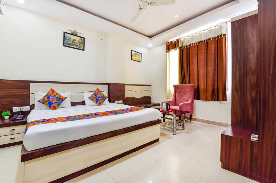 Deluxe Room | Egyptian cotton sheets, premium bedding, in-room safe, free WiFi