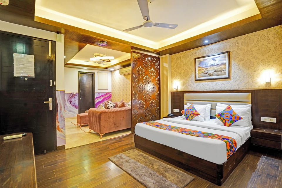 Luxury Suite | Egyptian cotton sheets, premium bedding, in-room safe, soundproofing