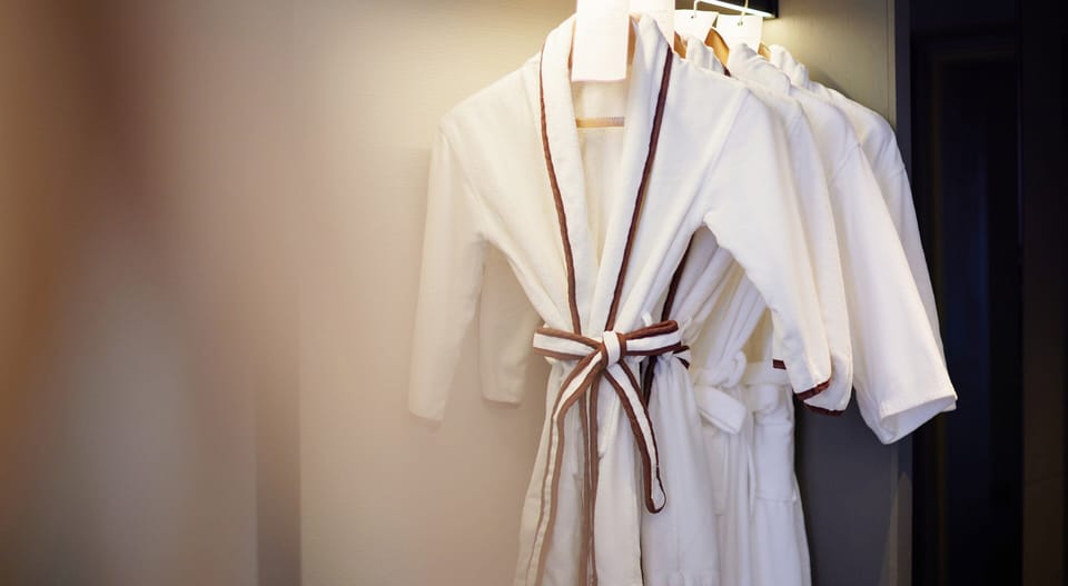 Minibar (free items), in-room safe, laptop workspace, blackout drapes