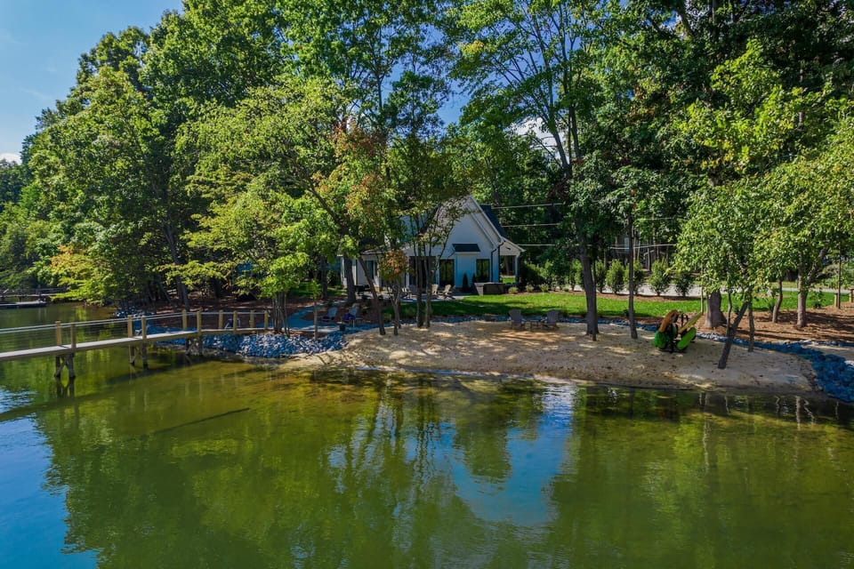 House, Multiple Beds (Hanesbee Escape) | Property grounds