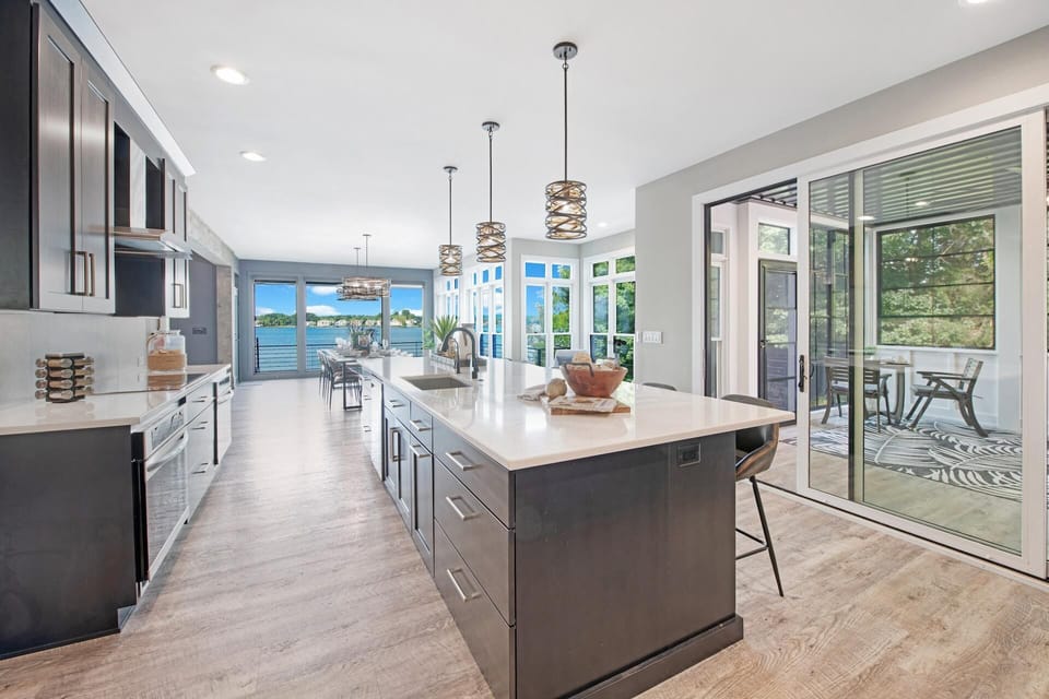 House, Multiple Beds (Sterling on Strawpocket) | Private kitchen | Oven, electric kettle, toaster