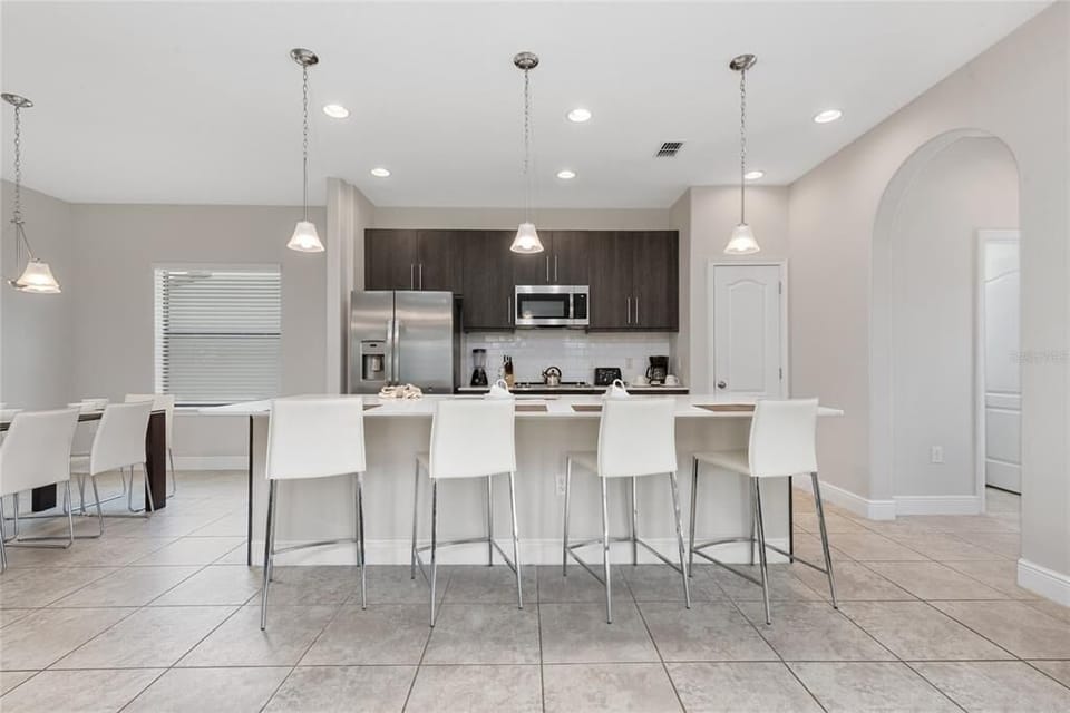 House, 4 Bedrooms | Private kitchen | Coffee/tea maker, fridge, oven, toaster