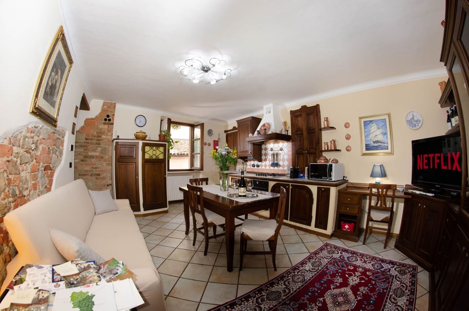 House, 2 Bedrooms, Smoking, Balcony | Interior