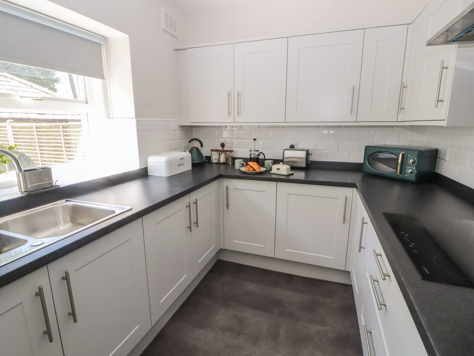 Fridge, dishwasher, electric kettle, toaster