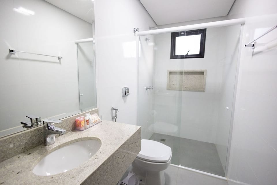 Deluxe Room, 1 Double Bed | Bathroom | Shower, hair dryer, towels, soap