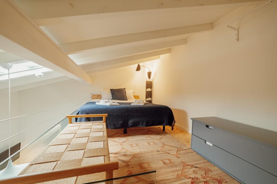 Mezzanine Stylish Apartment Q by Vacationy Apartment in Porto