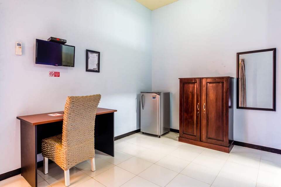 Standard Double Room | Free WiFi, bed sheets