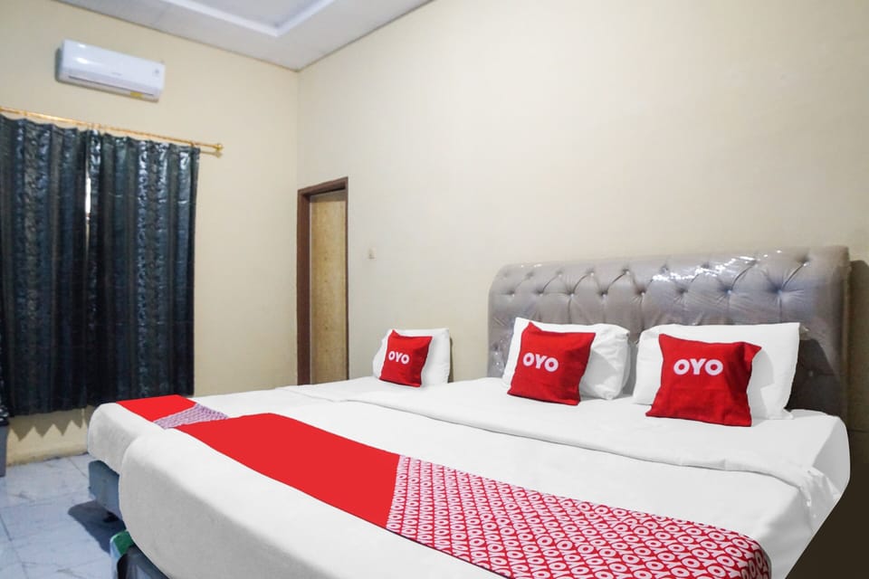 Family Room | Laptop workspace, WiFi (free), bed sheets