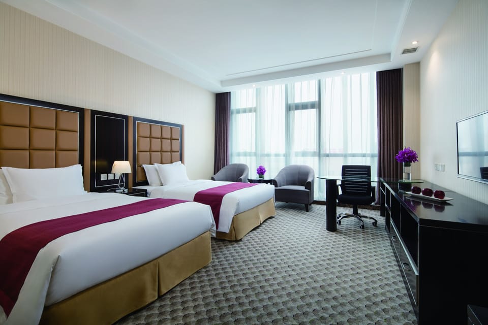 1 bedroom, premium bedding, down comforters, minibar