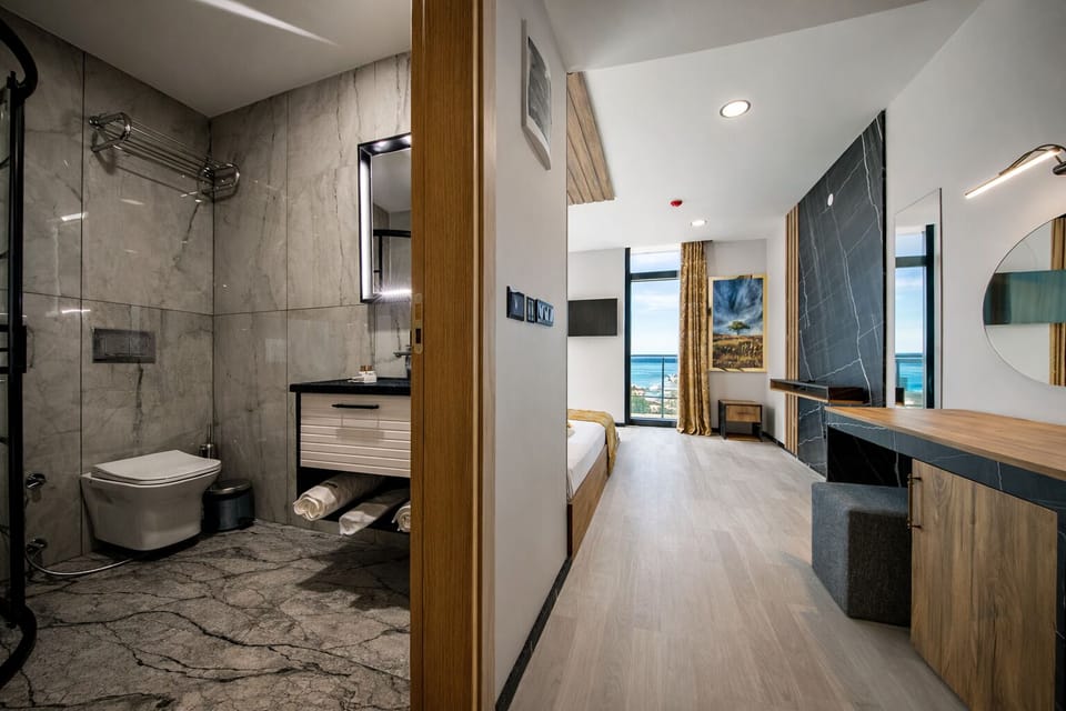 Panoramic Room | 1 bedroom, laptop workspace, free WiFi, bed sheets