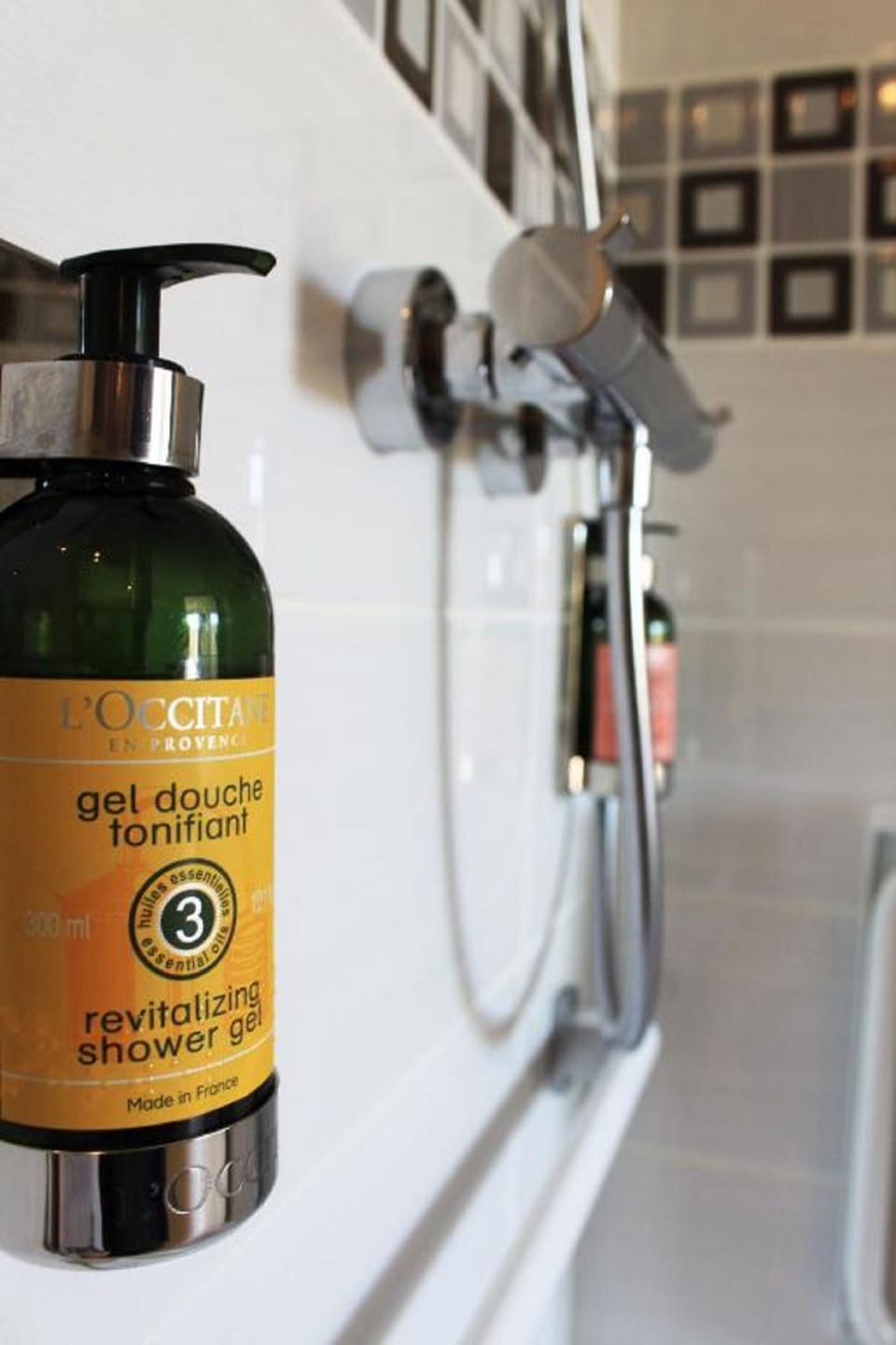 Double Room, Ground Floor | Bathroom | Free toiletries, hair dryer, towels